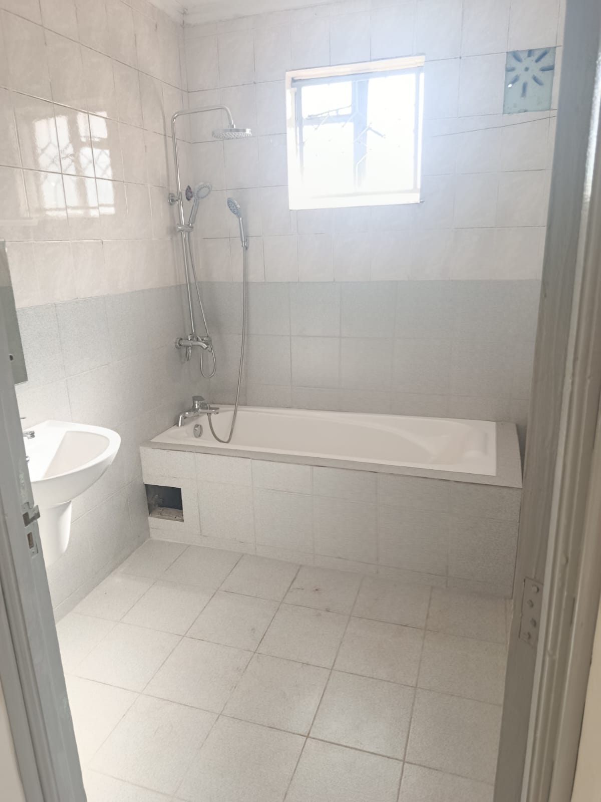 Spacious 5 Bedroom House for Rent in Thome Estate