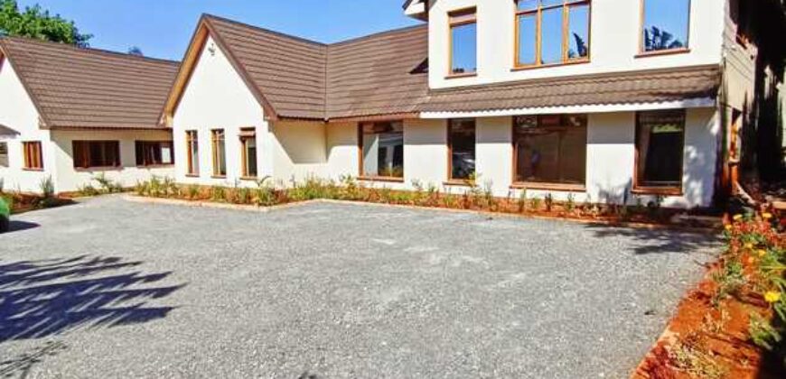 Luxurious 5 Bedroom House/Mansion for Sale at Ridgeways